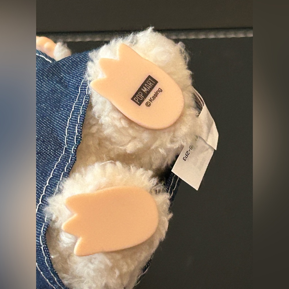 Authentic Labubu Soy milk exciting macaron from POP MART - Picture 6 of 6